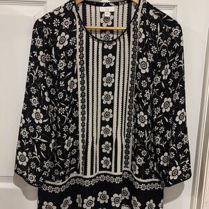J. Jill Black and White Floral Tunic with Center Stripe Panel